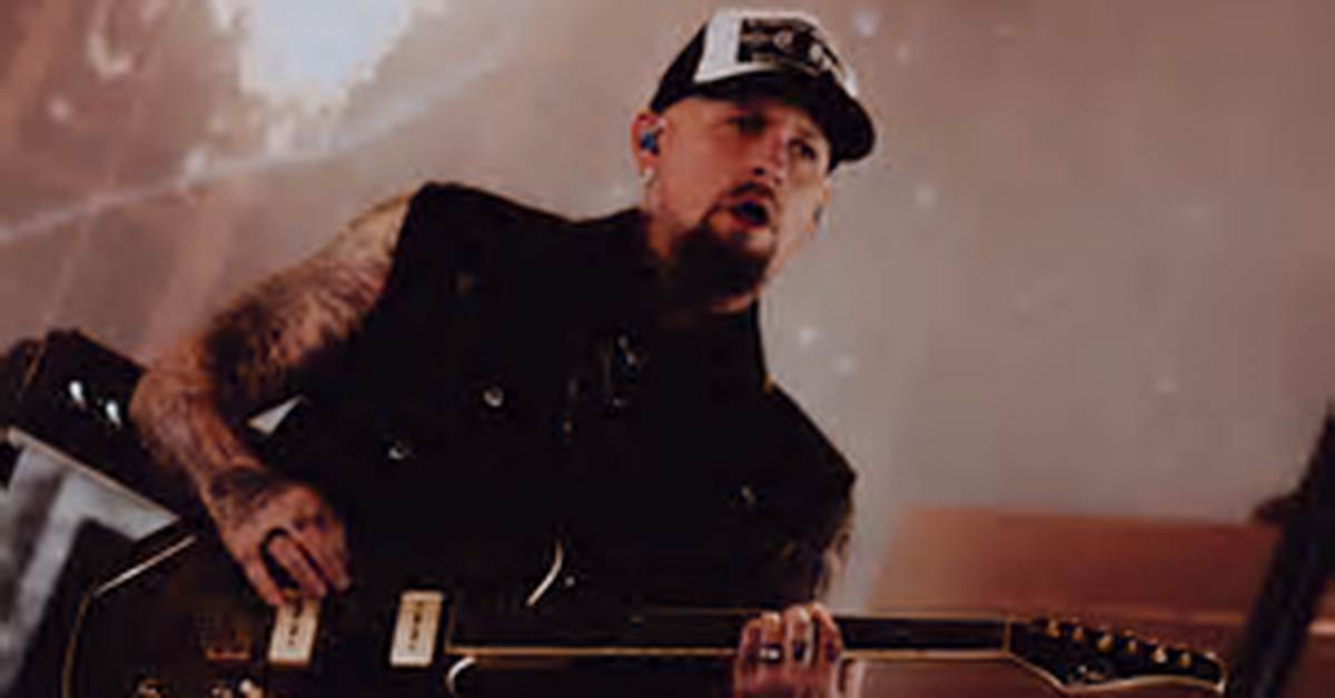 A Deep Dive into "Good Charlotte Just the Tip Full"