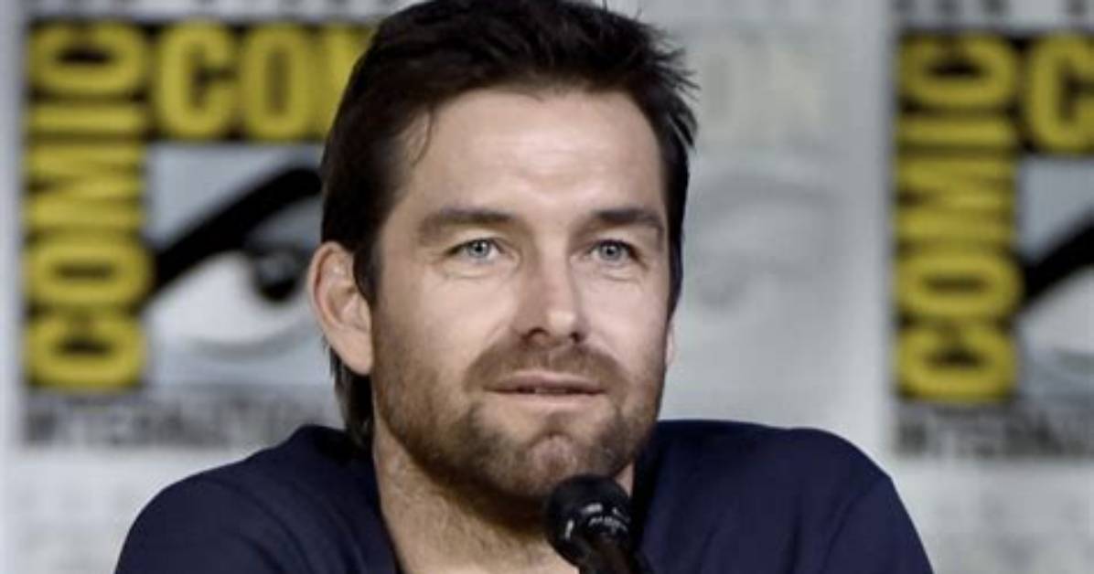 Antony Starr in 2004: a Year of Transformation