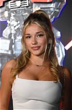 Breckie Hill Fapello: the Rising Star of Digital Fame