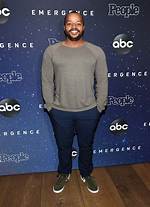 Donald Faison Reveals Why He Had Braces and a Shaved Head in 'Clueless' ·