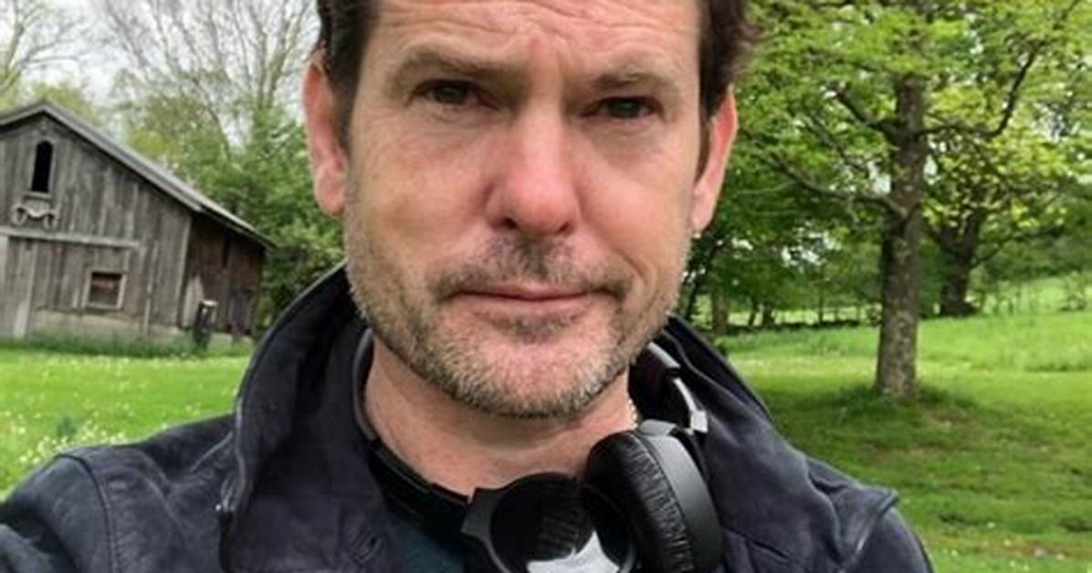 Henry Thomas Height, Weight, Age, Spouse, Family, Facts, Biography