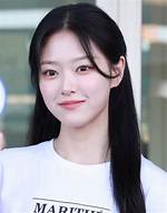 Hyunjin (Loona Band Singer) Profile, Age, Height, Weight, Wiki, Measurements, Boyfriend, Bio, Net Worth, Facts