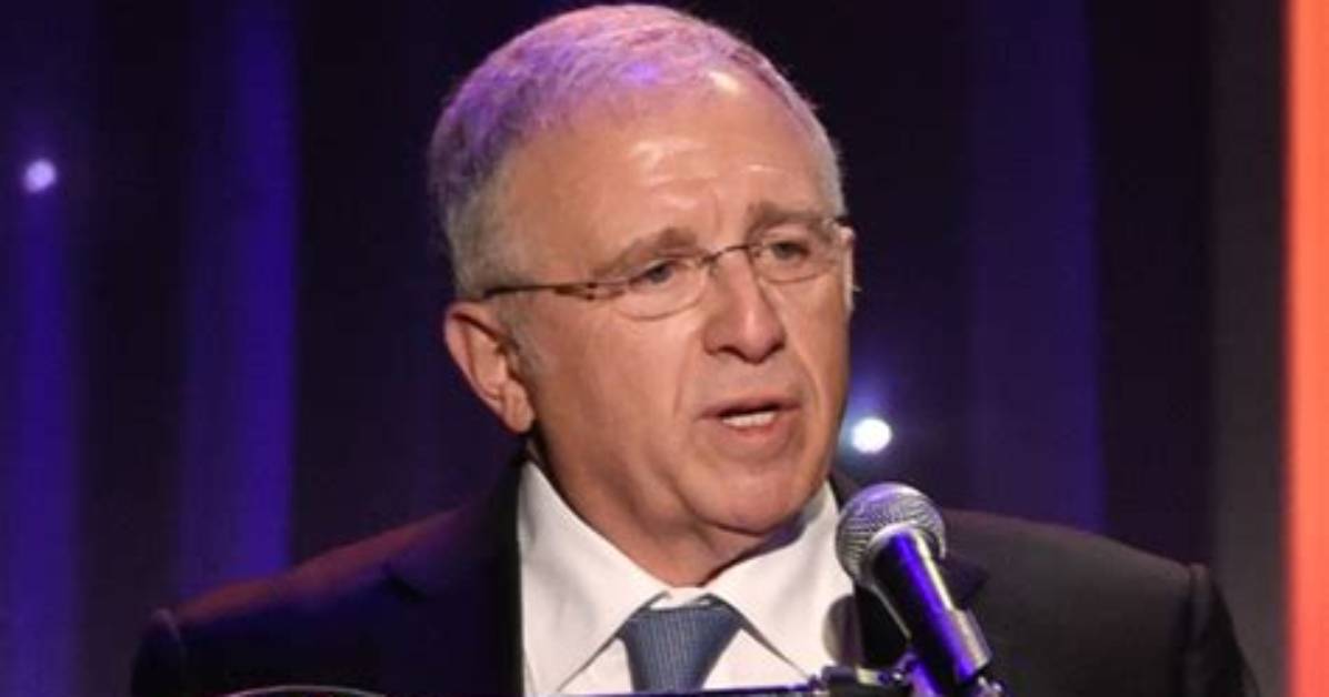 Irving Azoffs Music Rights Firm Ends Legal Battle with Radio Stations