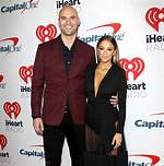 Jana Kramer Sparks Split Rumors as She Deletes Ian from Her Instagram Fri 22 April 2022 16:34