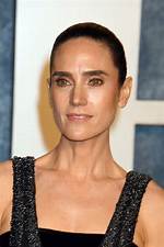 Jennifer Connelly's Towering Height: Unveiling Her Stature