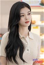 Kim Yoojung Height: the Rising Star's Journey