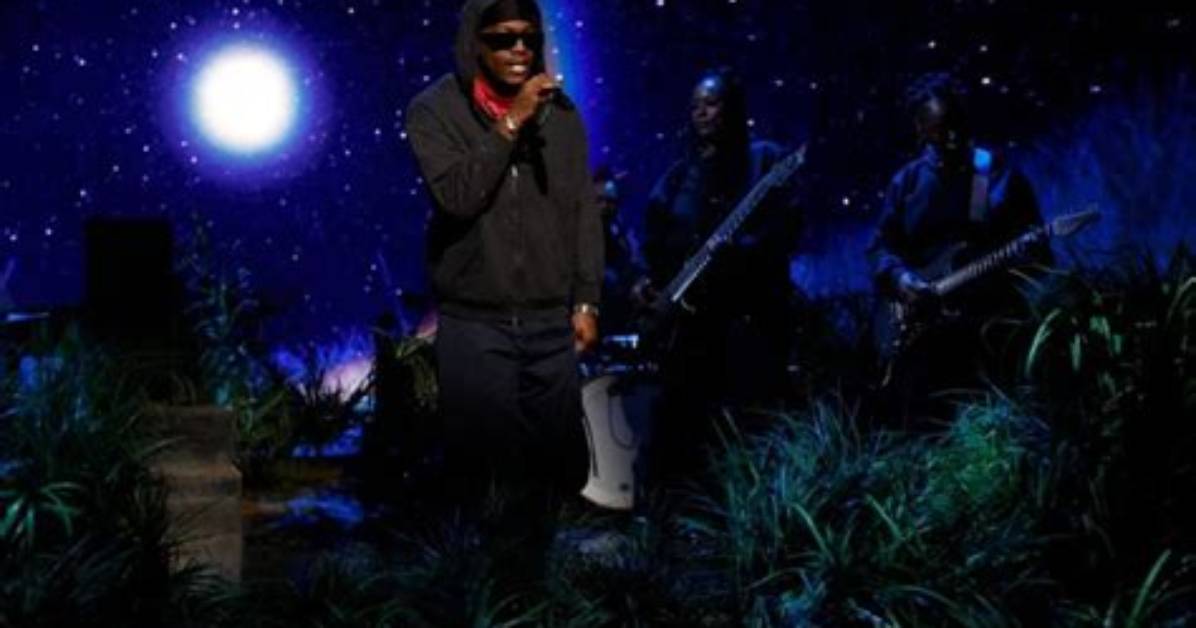 Lil Yachty Performs the Black Seminole & Drive Me Crazy! on "Snl"