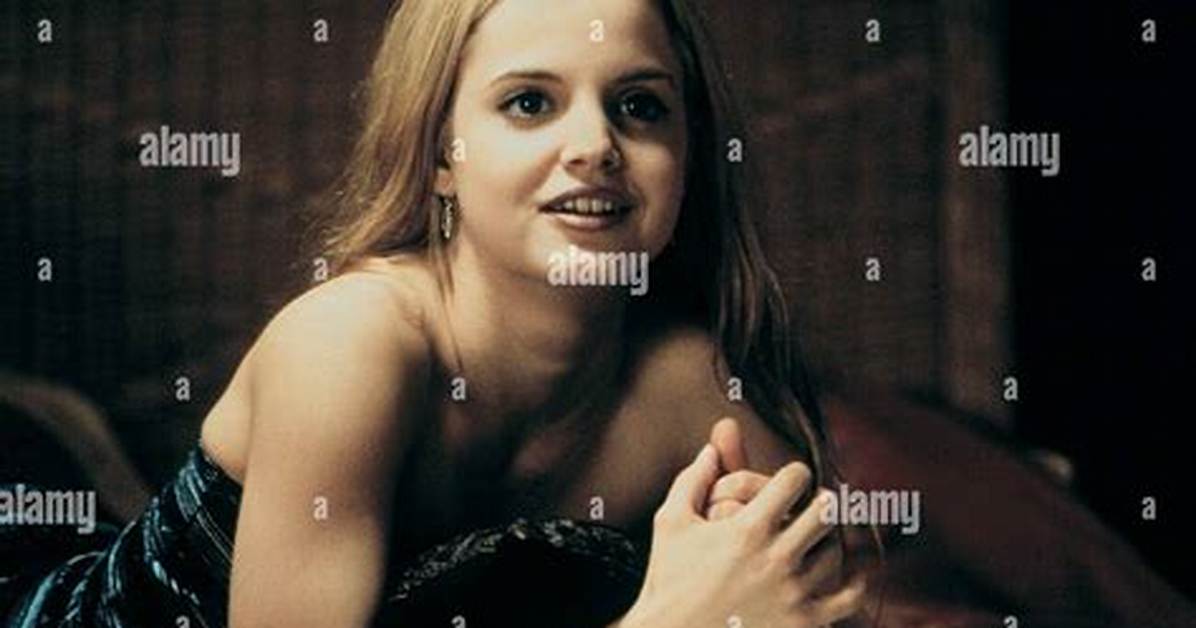 Mena Suvari's Age in "American Beauty"