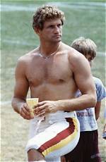 Robin Theismann Age: How Old Is Joe Theismann Wife? Meet the Family