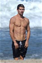 Ryan Kwanten Height, Weight, Age, Girlfriend, Family, Facts, Biography ·