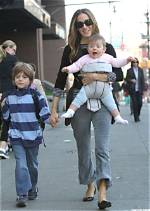 Sarah Jessica Parker's Surrogate Pregnant with Twin Girls