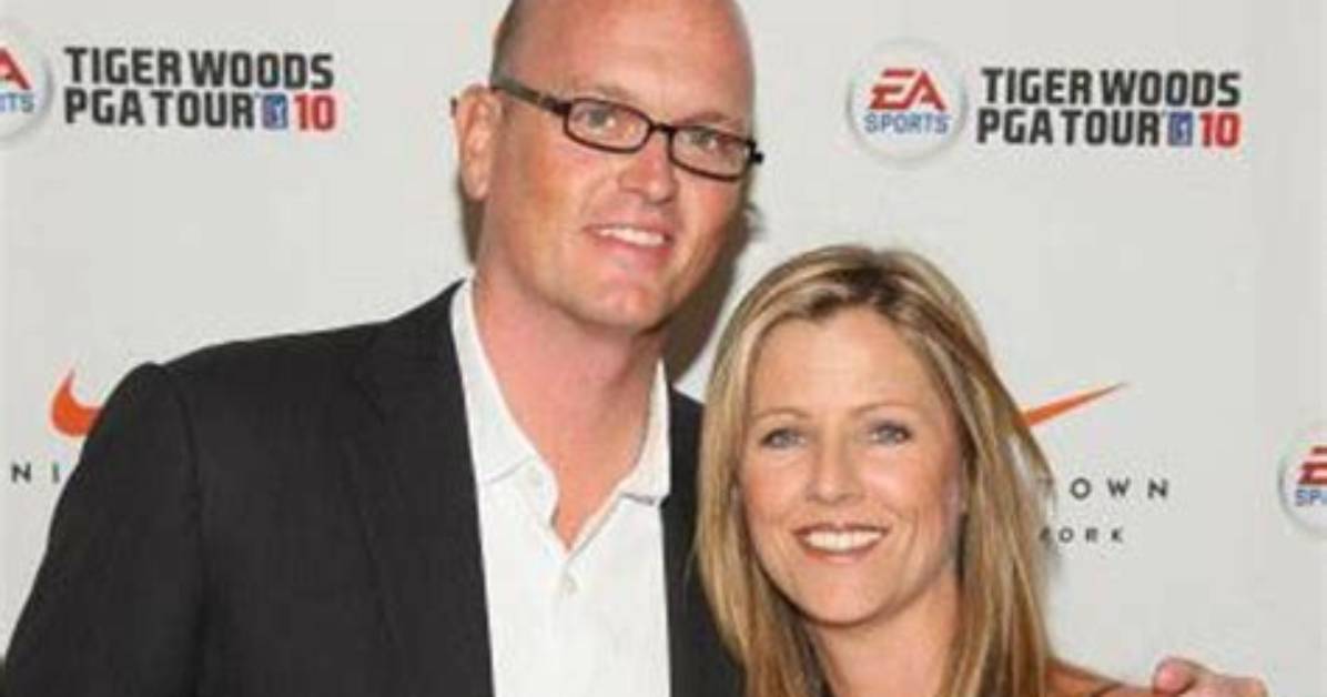 Scott Van Pelt and His Wife Stephanie Van Pelt Three Kids Look All Grown up in the Family Christmas Photo