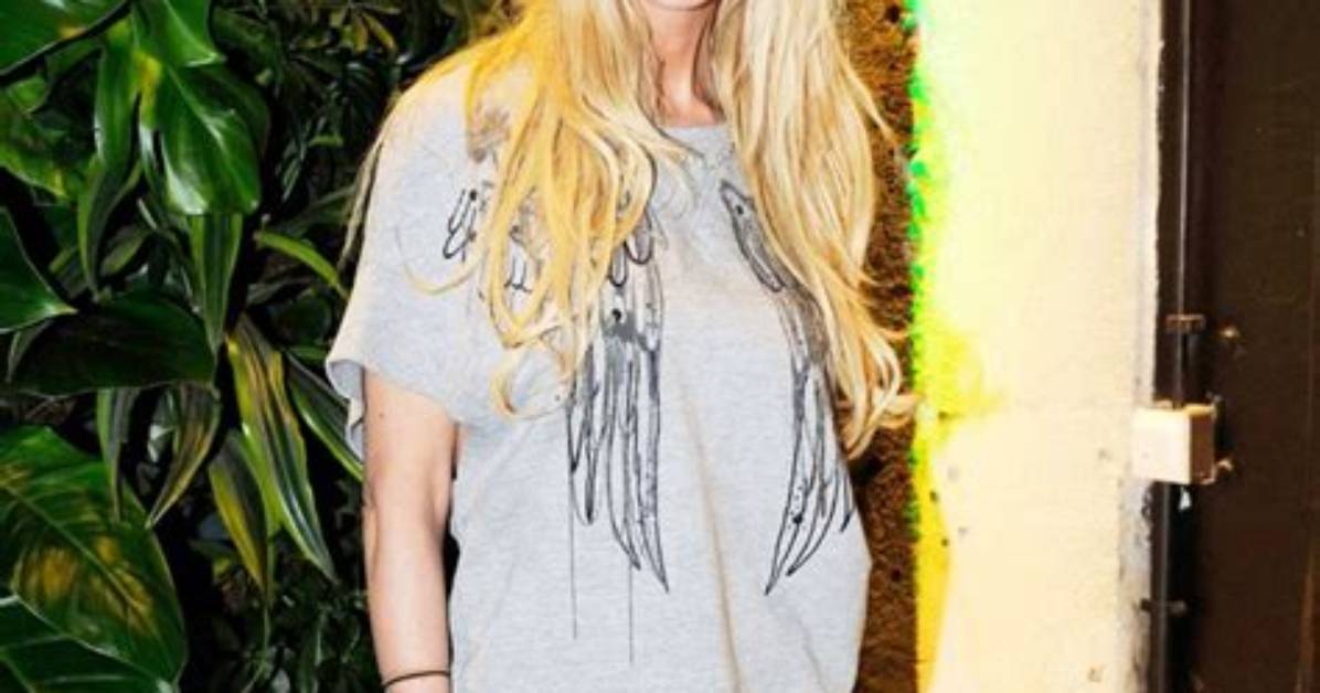 Tara Reid: a Glimpse into Her Youthful Days