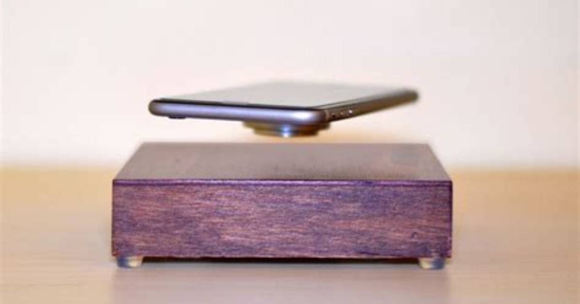 This Wireless Charger Will Levitate Your Phone as It Charges It