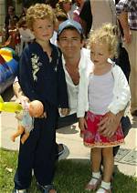 Unveiling the Family Legacy: Luke Perry's Children Revealed