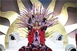 Unveiling the Height of Queen Bey: How Tall Is Beyoncé in Feet?
