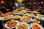 What Can You Eat at a Hotel Without a Fridge or Microwave?