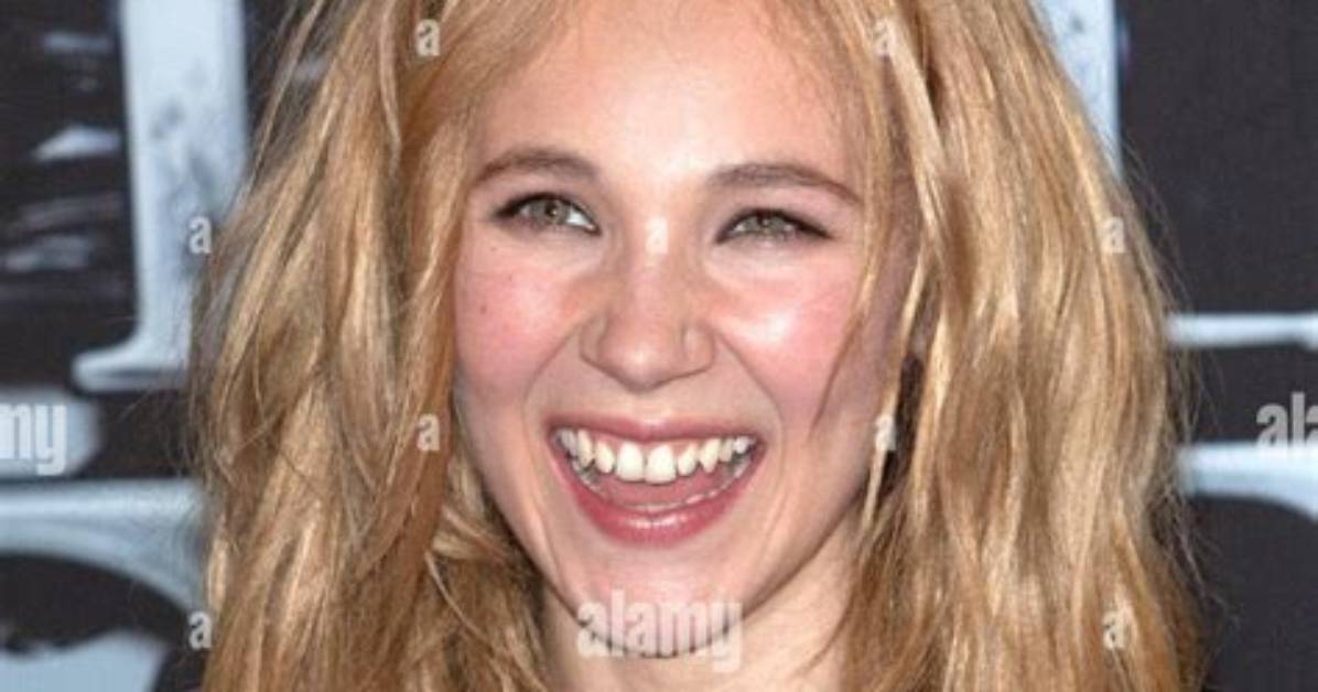 What Is Wrong with Juno Temple Teeth? Illness and Health Update |