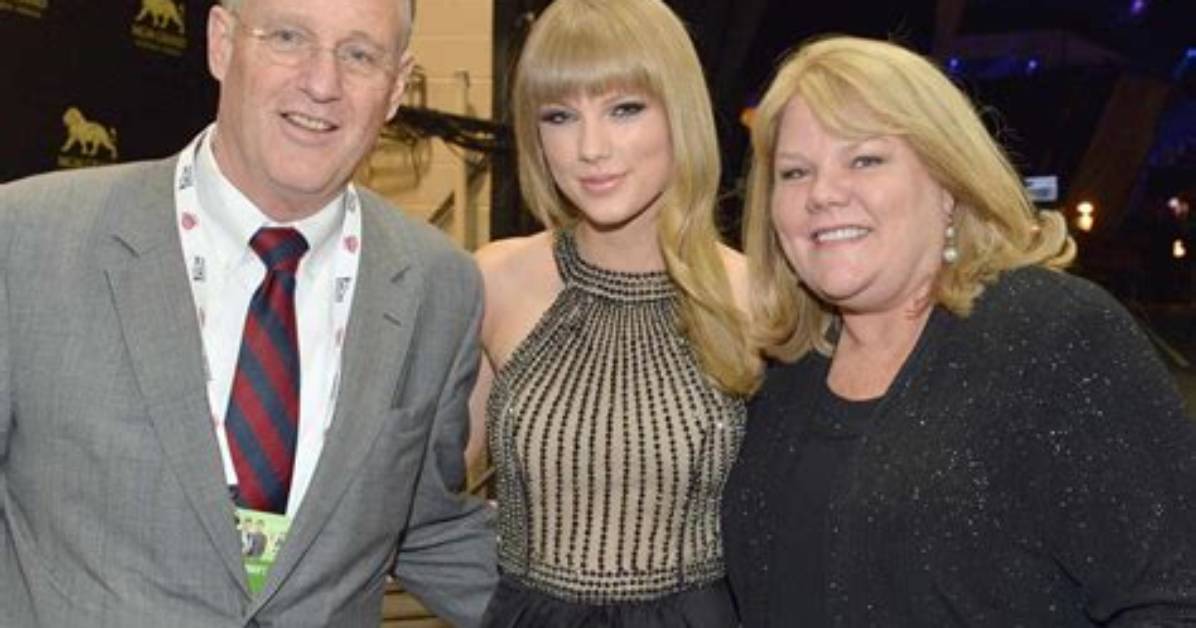 When Taylor Swift's Parents Divorced: Unraveling the Heartbreak