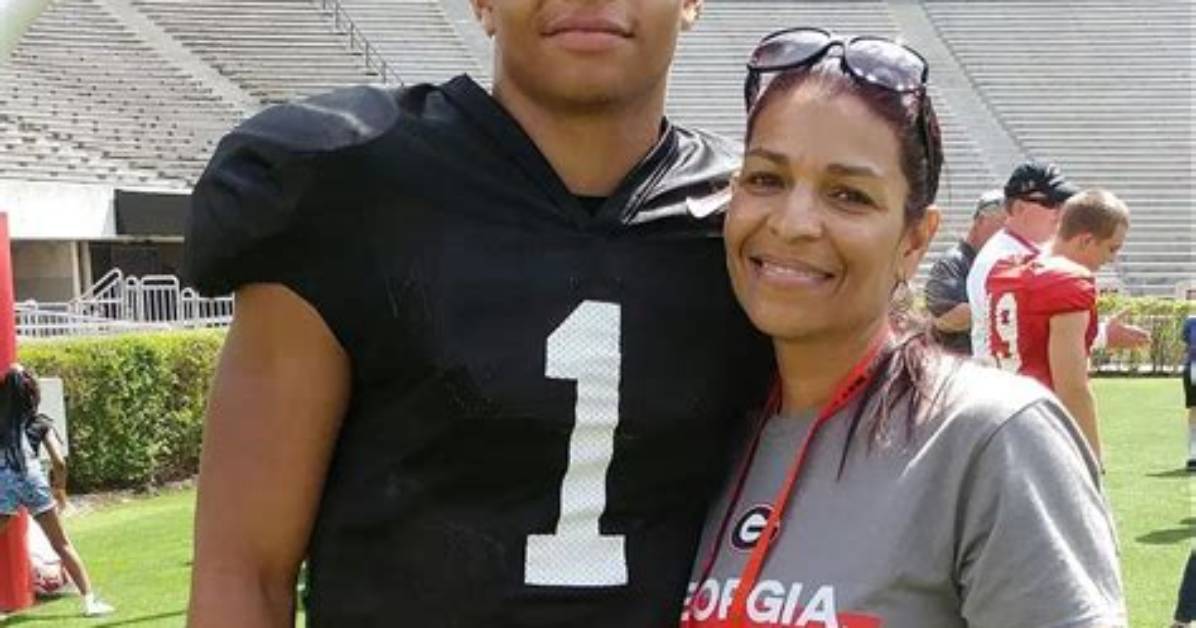 Who Are Justin Fields Parents? Father Ivant Fields and Mother Gina Tobey ·