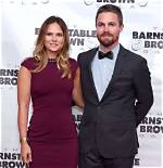 Who Did Stephen Amell Marry?