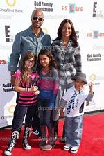 Who Is Dondre Whitfield, His Wife, Parents, and Family?